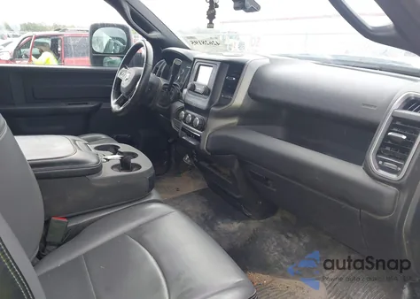 2023 Ram 2500 Tradesman 4X2 8' Box z USA, uszkodzony, nr VIN 3C6MR4ALXPG586517